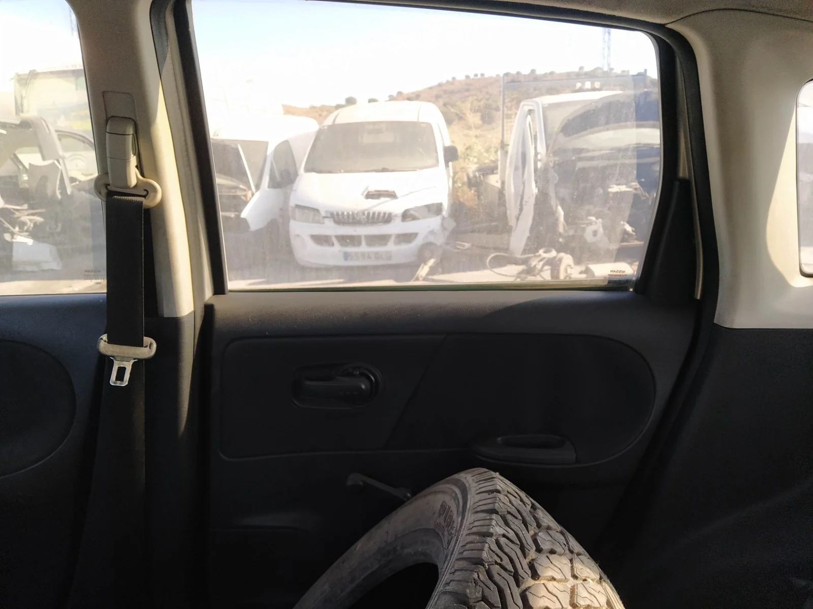 Foto de RETENEDOR PUERTA NISSAN NOTE (E11E) 1.4 CAT (88 CV / 65 KW) referencia 80430CJ00A