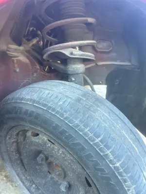 Foto de BRAZO SUSPENSION DELANTERO IZQUIERDO PEUGEOT 106 (S1)(08.1991) 1.5 Diesel CAT (TUD5 / VJY) (57 CV / 42 KW)