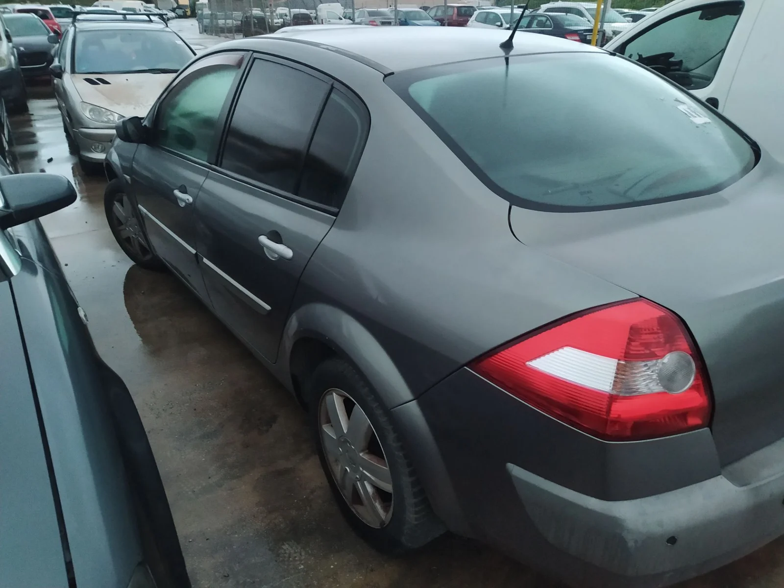 Foto de MANETA EXTERIOR TRASERA IZQUIERDA RENAULT MEGANE II CLASSIC BERLINA 1.6 16V (113 CV / 83 KW) referencia 7701474436