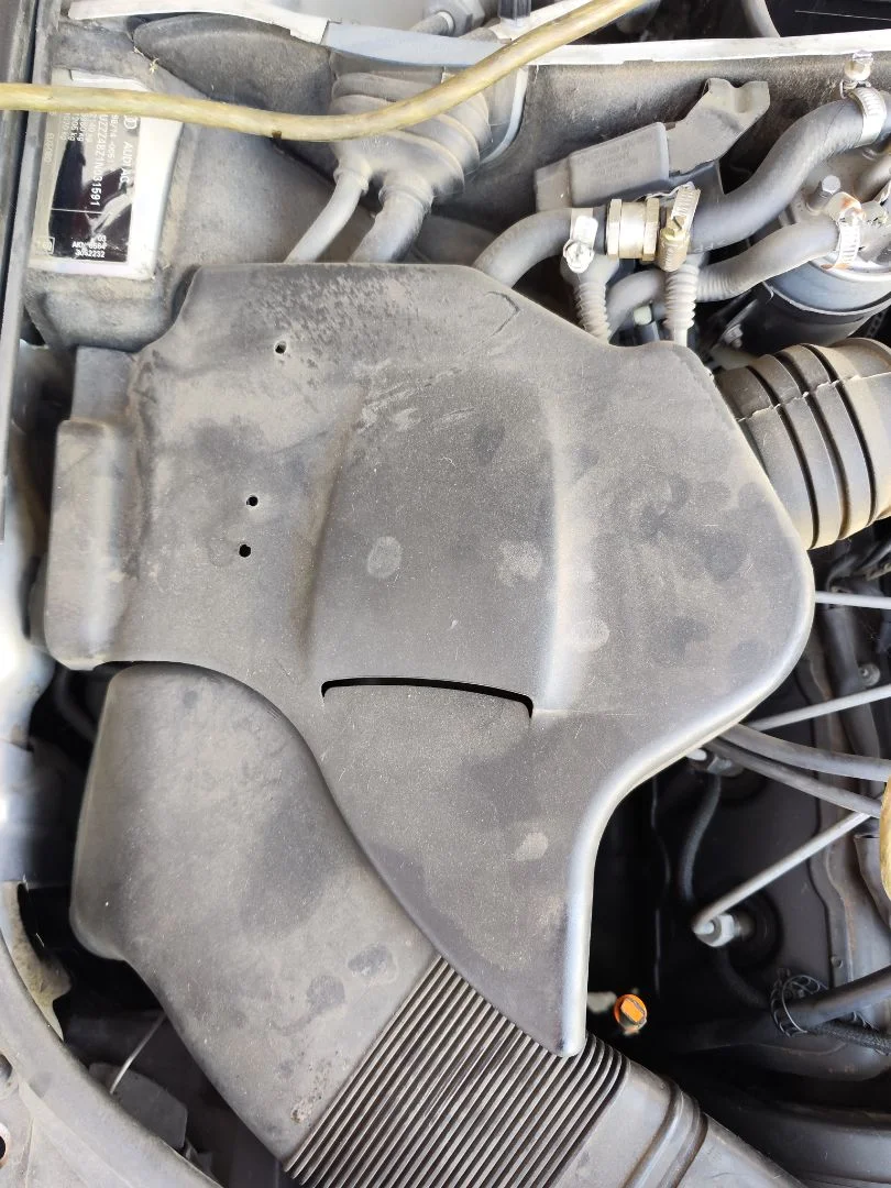 Foto de CAJA FILTRO AIRE AUDI A6 BERLINA (4B2) 2.5 V6 24V TDI (150 CV / 110 KW) referencia 4B0133837F