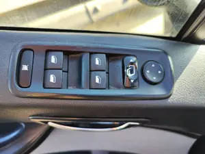 Foto de MANDO ELEVALUNAS DELANTERO IZQUIERDO CITROEN C8 2.0 HDi CAT (RHK / DW10UTED4) (120 CV / 88 KW)
