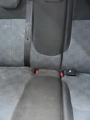 Foto de ENGANCHE CINTURON TRASERO CENTRAL KIA PICANTO (SA) 1.1 CAT (65 CV / 48 KW)