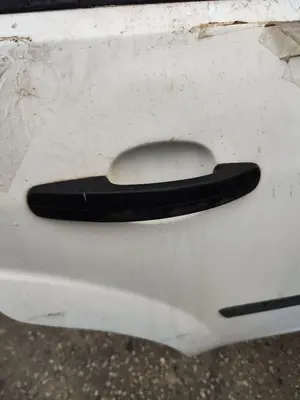Foto de MANETA EXTERIOR TRASERA DERECHA FORD FOCUS BERLINA (CAP) 1.6 TDCi CAT (90 CV / 66 KW) referencia 1305822