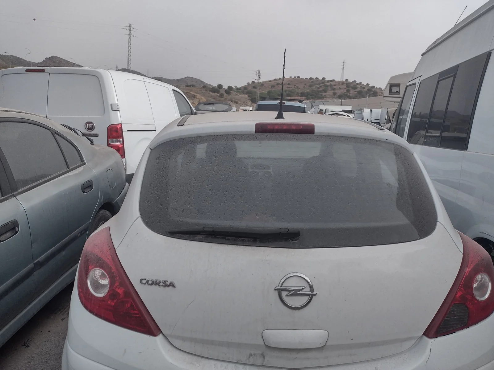 Foto de LUZ CENTRAL DE FRENO OPEL CORSA D 1.3 16V CDTI (75 CV / 55 KW) referencia 13186347