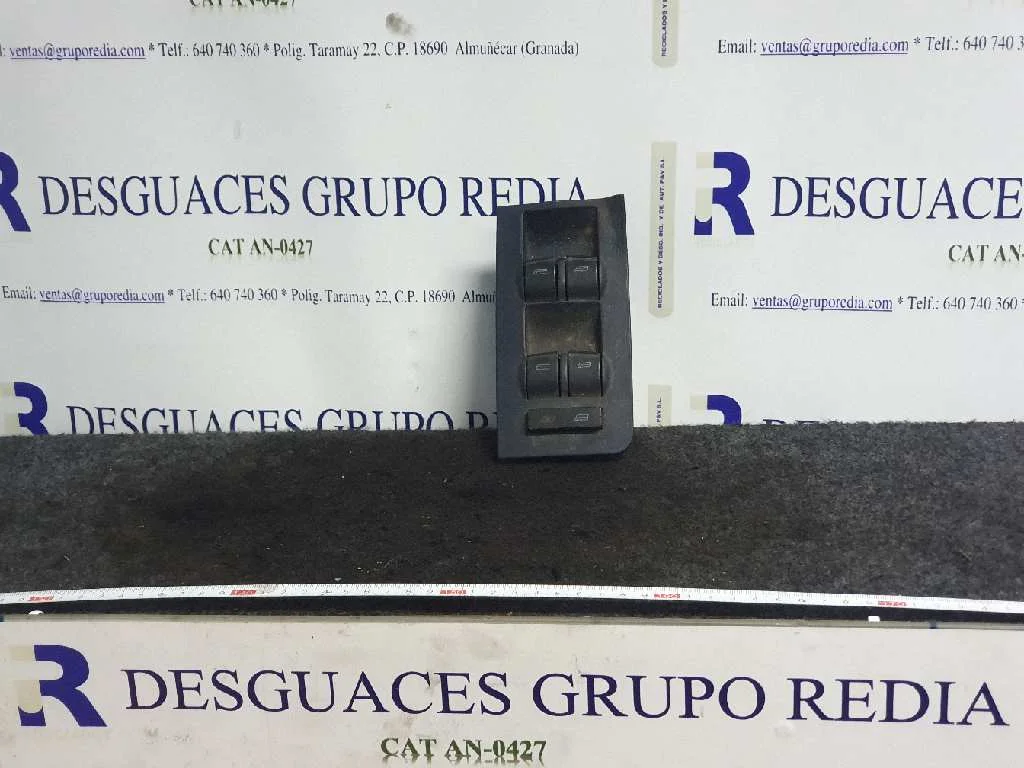 Foto de MANDO ELEVALUNAS DELANTERO IZQUIERDO AUDI A6 BERLINA (4B2) referencia 4B0959851