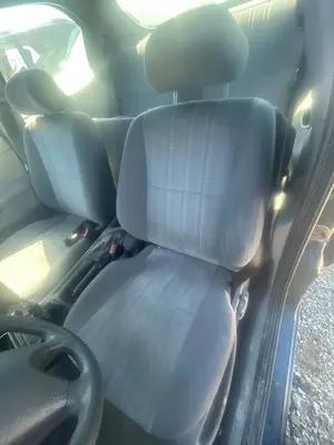 Foto de JUEGO ASIENTOS COMPLETO FORD MONDEO FD BERL./TURNIER 1.8 16V CAT (116 CV / 85 KW)