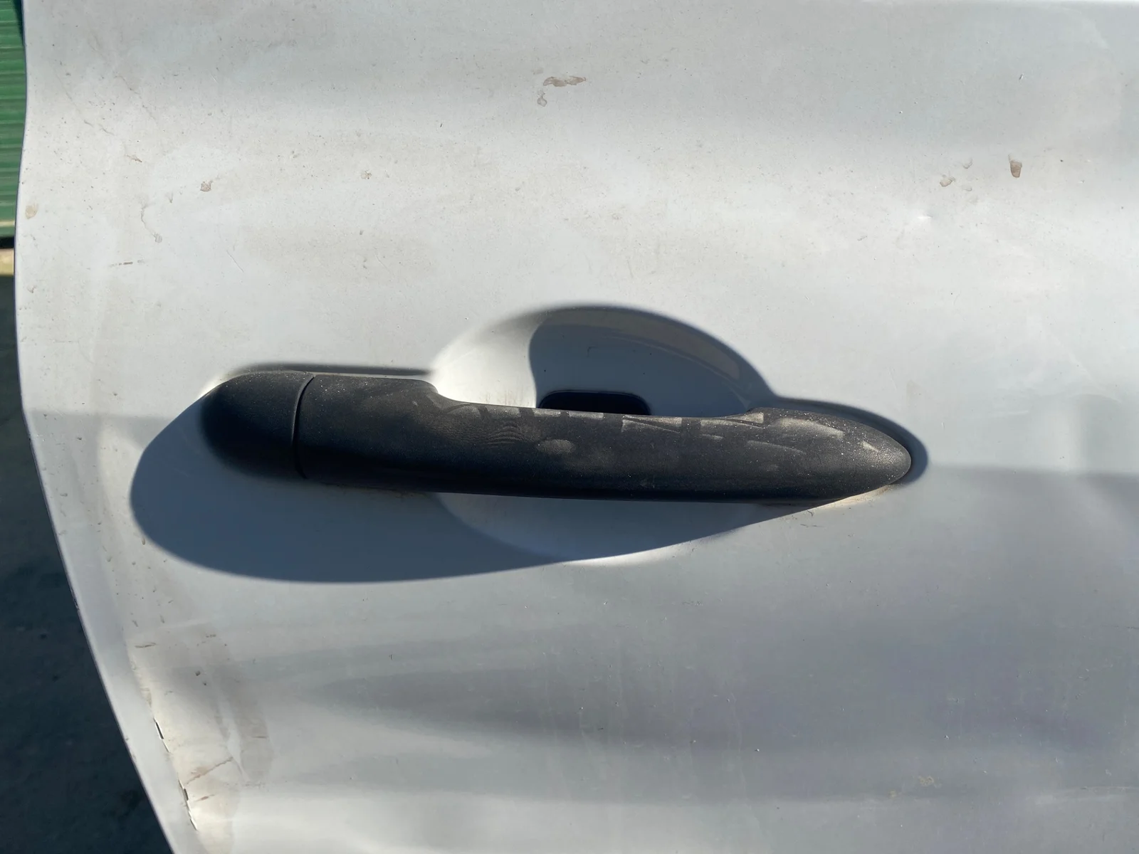 Foto de MANETA EXTERIOR DELANTERA DERECHA RENAULT CLIO III 1.5 dCi Diesel (68 CV / 50 KW) referencia 7701475753