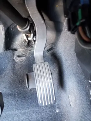 Foto de PEDAL ACELERADOR CITROEN C2 1.4  (73 CV / 54 KW)