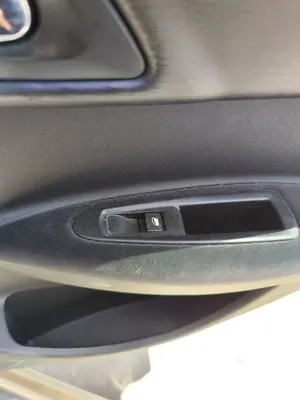 Foto de MANDO ELEVALUNAS TRASERO DERECHO CITROEN C4 BERLINA 1.6 16V HDi (90 CV / 66 KW)