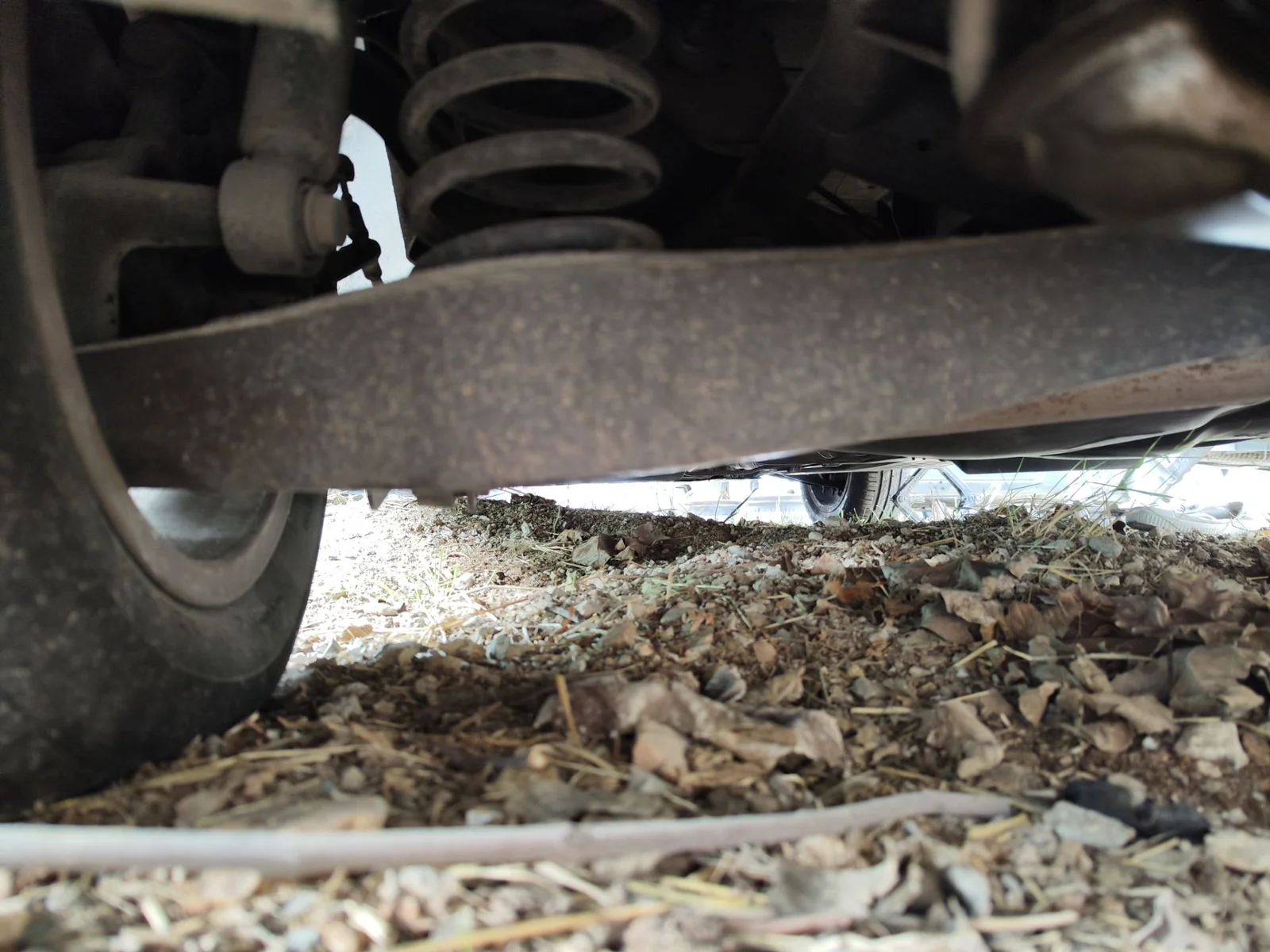 Foto de BRAZO SUSPENSION TRASERO IZQUIERDO VOLKSWAGEN GOLF PLUS V (5M1) 1.9 TDI (105 CV / 77 KW) referencia 1K0505311AB