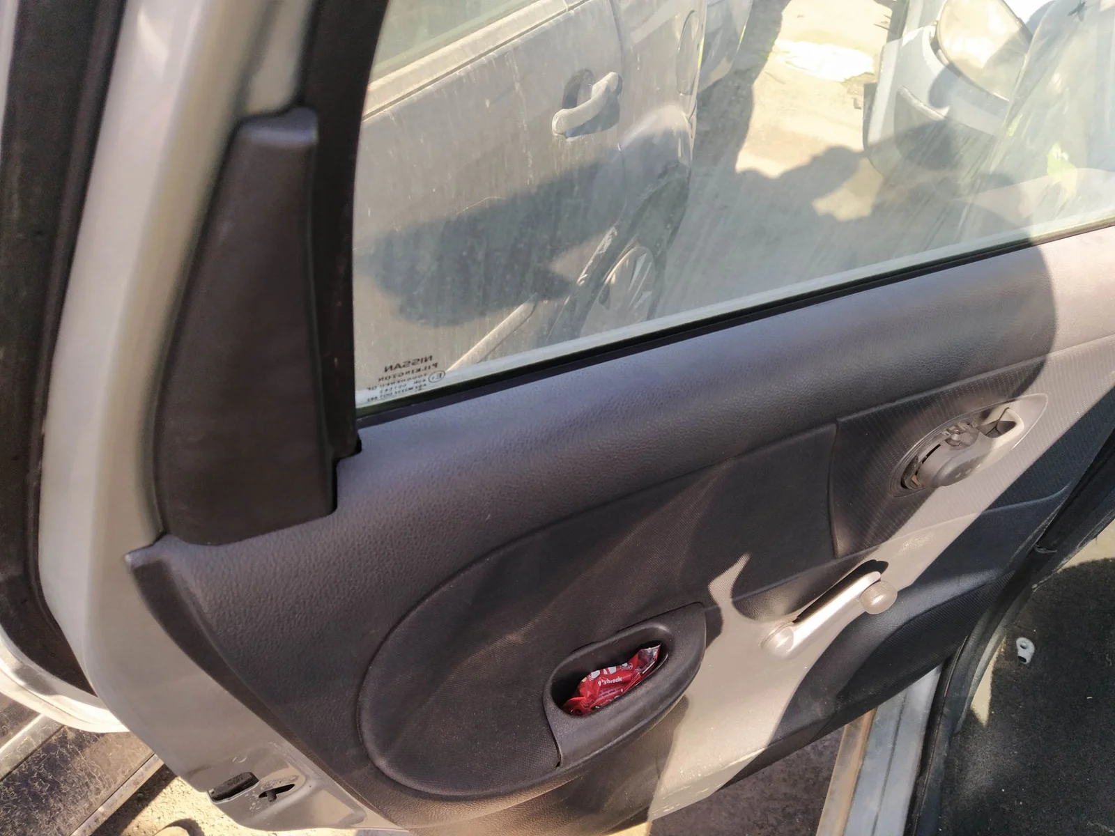 Foto de RETENEDOR PUERTA NISSAN NOTE (E11E) 1.4 CAT (88 CV / 65 KW) referencia 80430CJ00A