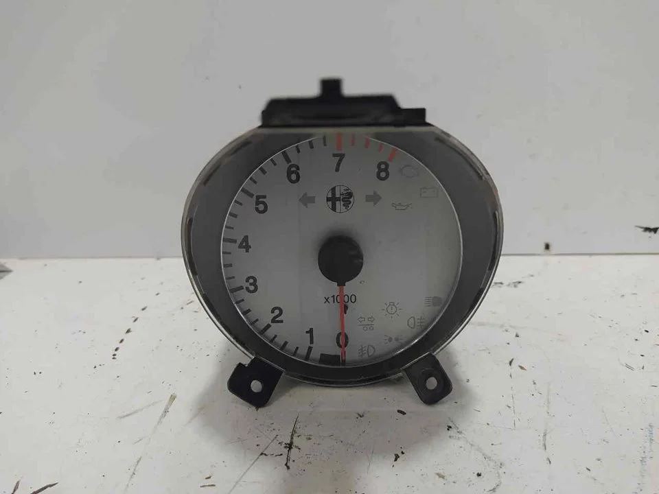 Foto de CUADRO INSTRUMENTOS ALFA ROMEO 156 (116) 1.6 16V CAT (120 CV / 88 KW) referencia 6850840070