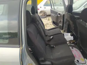 Foto de ENGANCHE CINTURON TRASERO IZQUIERDO OPEL ZAFIRA A 2.0 DTI (101 CV / 74 KW)
