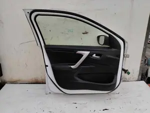 Foto de PUERTA DELANTERA IZQUIERDA CITROEN C-ELYSÉE 1.6 HDi FAP (92 CV / 68 KW) foto 8