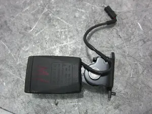 Foto de ENGANCHE CINTURON DELANTERO DERECHO PORSCHE MACAN (95BA) referencia 95B857753A foto 3