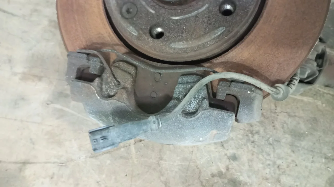 Foto de PINZA DE FRENO DELANTERA DERECHA DACIA DUSTER I 1.5 dCi Diesel CAT (86 CV / 63 KW) referencia 8863D