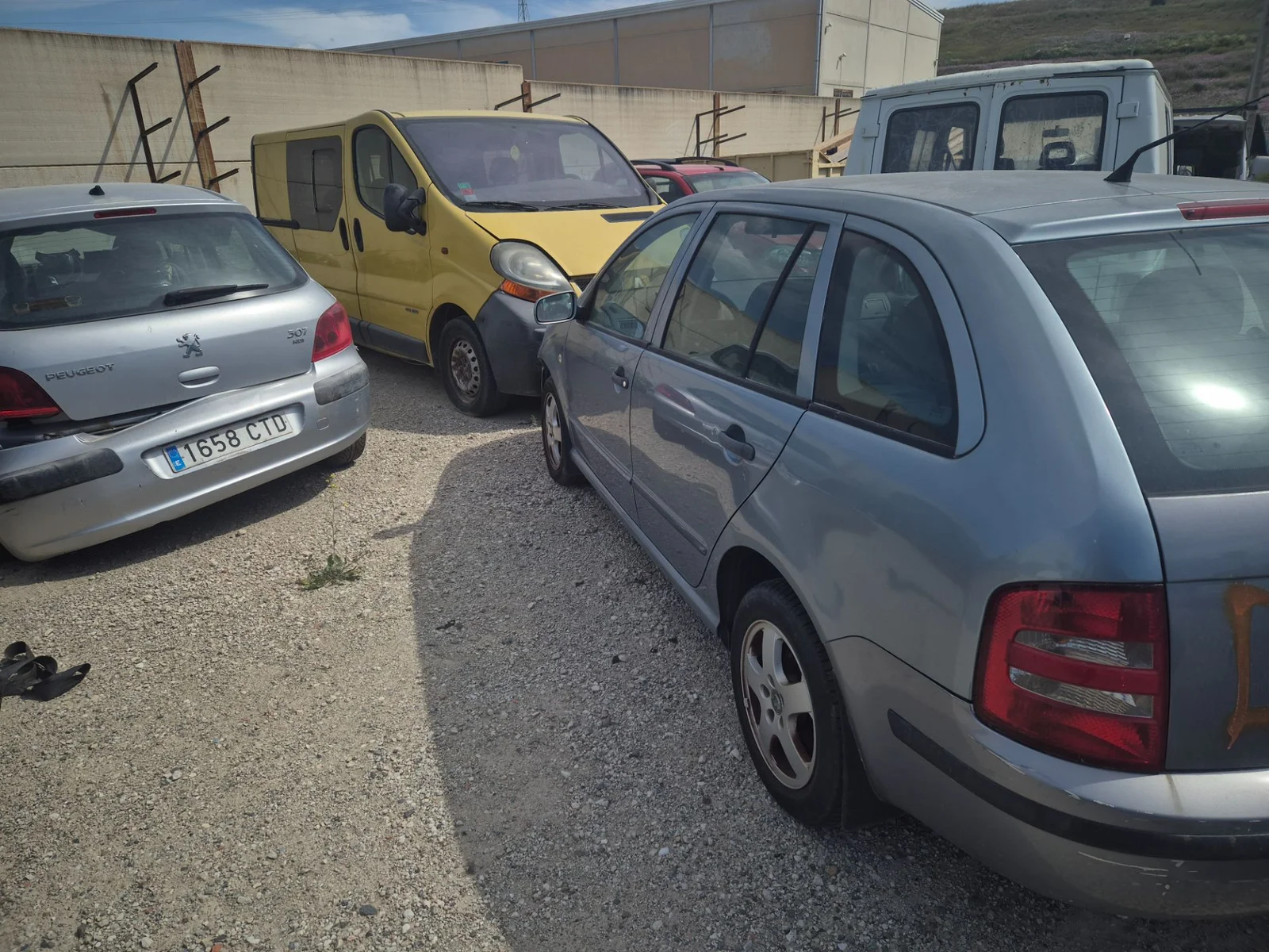 Foto de AMORTIGUADOR TRASERO IZQUIERDO SKODA FABIA COMBI (6Y5) 1.9 TDI (101 CV / 74 KW) referencia 6Q0513025P