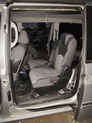 Foto de GOMAS CONTORNO PUERTA CITROEN C8 2.0 HDi CAT (RHK / DW10UTED4) (120 CV / 88 KW)