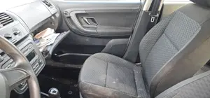 Foto de GUARNECIDO PUERTA DELANTERA DERECHA SKODA FABIA (5J2) 1.2  (60 CV / 44 KW) referencia 5J1867012H FKZ
