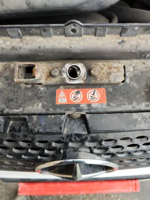 Foto de CERRADURA CAPO MERCEDES-BENZ VITO FURGÓN (639) 2.1 CDI CAT (109 CV / 80 KW) referencia A6397500650