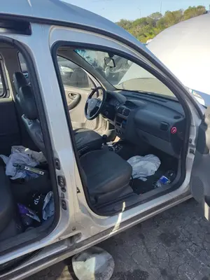 Foto de GOMAS CONTORNO PUERTA OPEL COMBO (CORSA C) 1.7 16V DI CAT (Y 17 DTL / LK8) (65 CV / 48 KW)