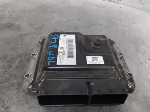 Foto de CENTRALITA MOTOR UCE OPEL ASTRA J BERLINA 5P 1.7 16V CDTI (110 CV / 81 KW) referencia 55577647