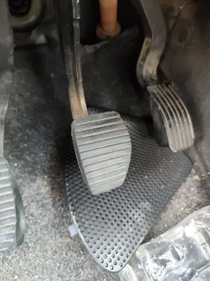 Foto de PEDAL FRENO CITROEN C3 1.4  (73 CV / 54 KW) referencia 4501S5