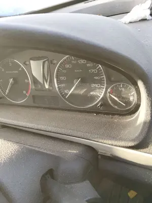 Foto de CUADRO INSTRUMENTOS PEUGEOT 407 1.6 HDi FAP CAT (9HZ / DV6TED4) (109 CV / 80 KW)