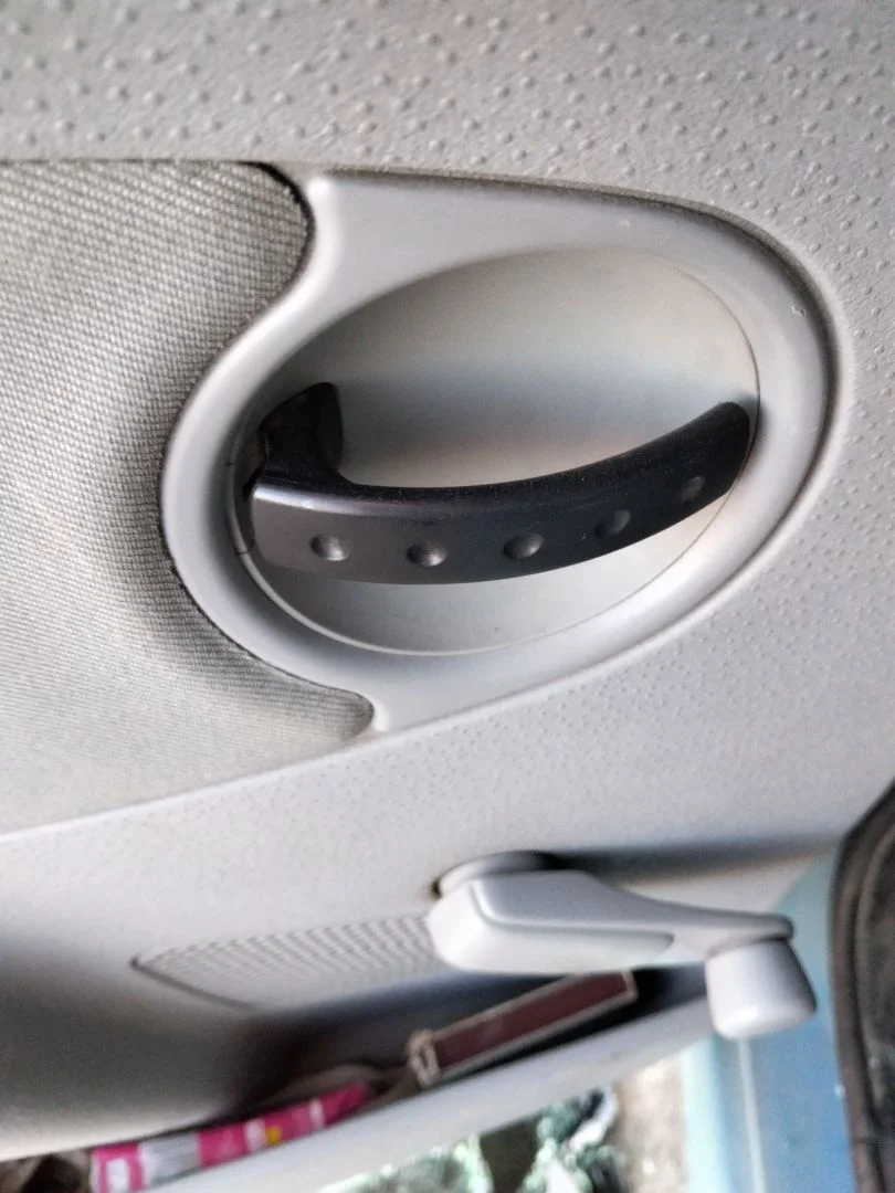 Foto de MANETA INTERIOR TRASERA IZQUIERDA CITROEN C3 referencia 9143F8
