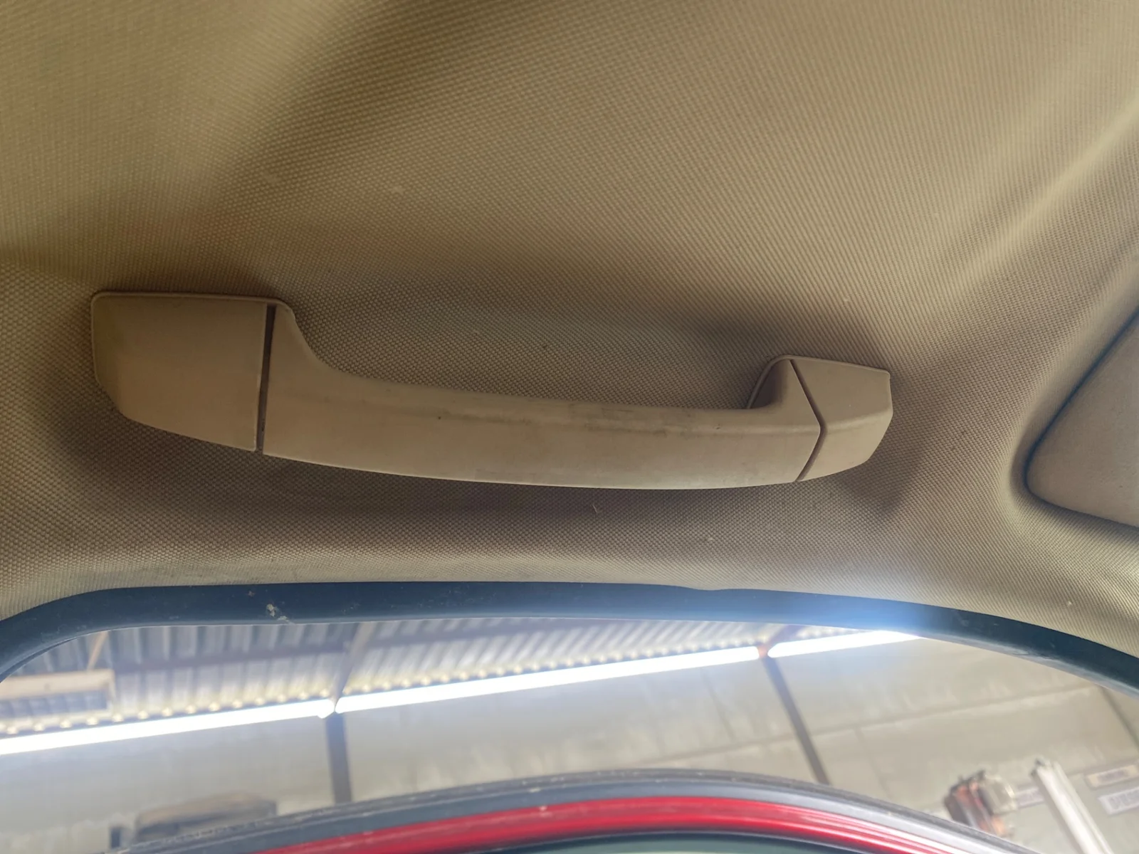 Foto de ASIDERO TECHO DELANTERO IZQUIERDO BMW SERIE X3 (E83) 2.0 Turbodiesel CAT (177 CV / 130 KW) referencia 51163418724
