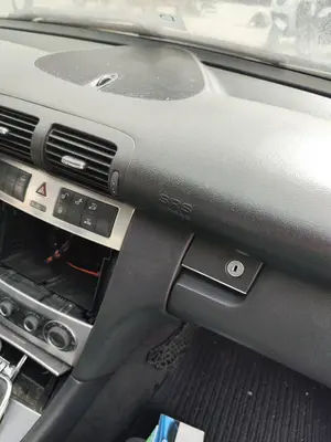 Foto de AIRBAG DELANTERO DERECHO MERCEDES-BENZ CLASE C (BM 203) BERLINA 3.0 CDI CAT (224 CV / 165 KW) referencia A203860290564