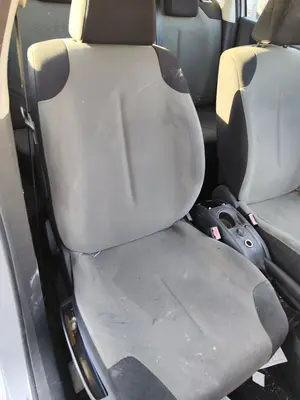 Foto de ASIENTO DELANTERO DERECHO CITROEN C4 BERLINA 1.6 16V HDi FAP (109 CV / 80 KW)