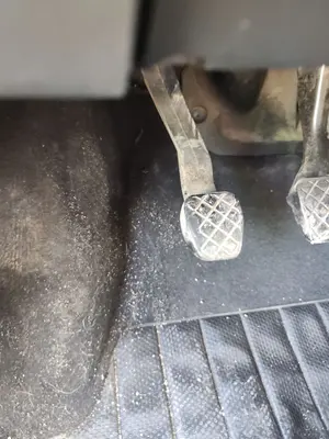 Foto de PEDAL EMBRAGUE SEAT IBIZA (6L1) 1.9 TDI (101 CV / 74 KW)