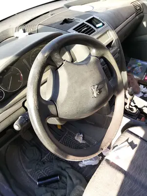Foto de VOLANTE PEUGEOT 407 1.6 HDi FAP CAT (9HZ / DV6TED4) (109 CV / 80 KW)