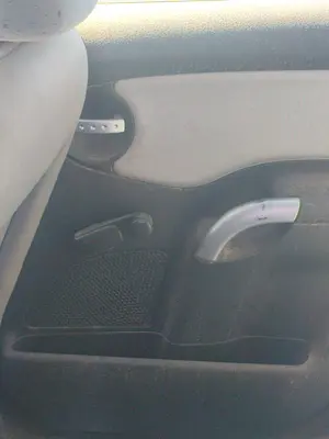 Foto de MANETA INTERIOR TRASERA DERECHA CITROEN C3 1.4  (73 CV / 54 KW) referencia 914486