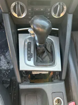 Foto de PALANCA CAMBIO AUDI A3 SPORTBACK (8PA) 2.0 16V TFSI (200 CV / 147 KW) referencia 8P1713041C