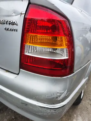 Foto de PILOTO TRASERO DERECHO OPEL ASTRA G BERLINA 1.7 16V DTI CAT (Y 17 DT / LR6) (75 CV / 55 KW) referencia 9117441