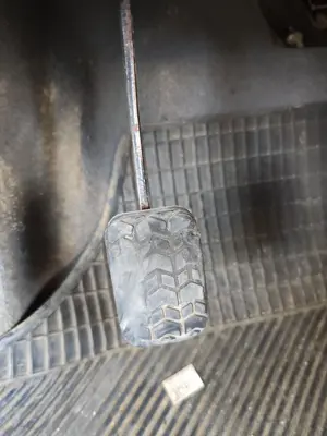 Foto de PEDAL EMBRAGUE KIA CARENS (RS) 2.0 Turbodiesel CAT (113 CV / 83 KW)