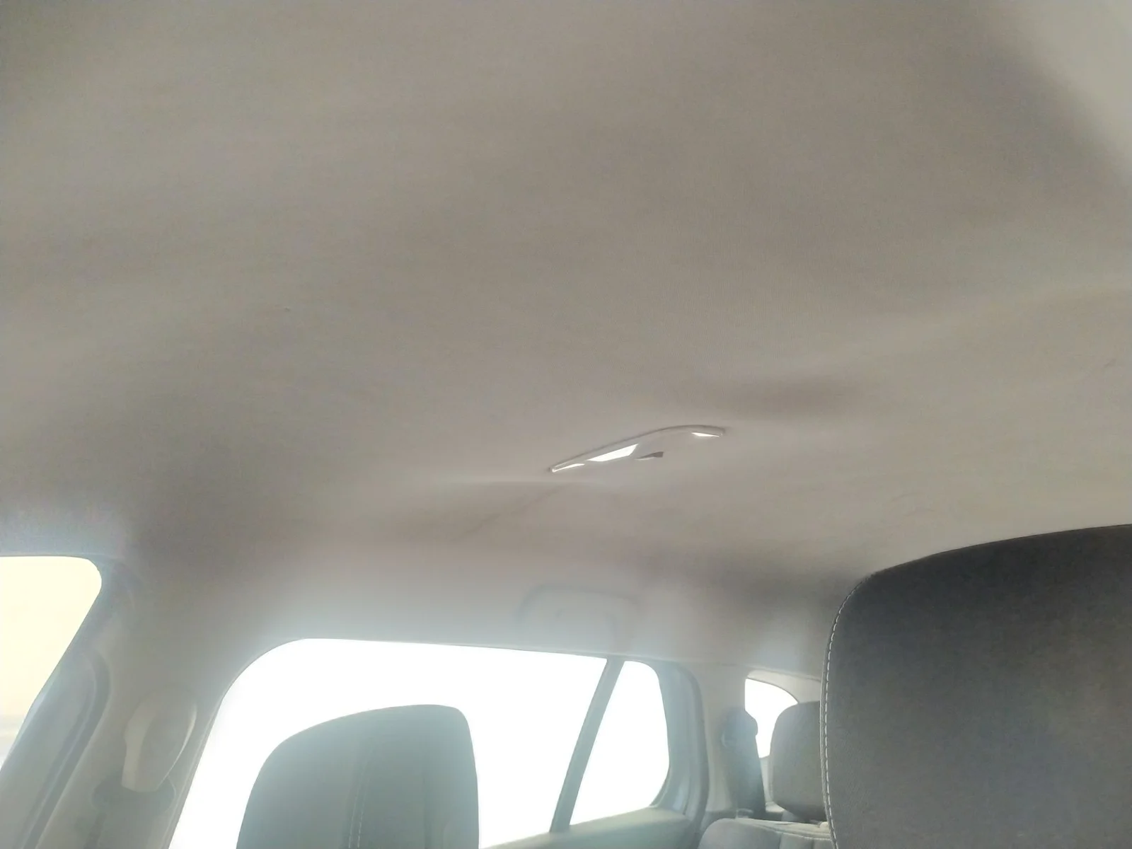 Foto de ASIDERO TECHO TRASERO IZQUIERDO RENAULT MEGANE III SPORT TOURER 1.9 dCi Diesel (131 CV / 96 KW) referencia 739400011R