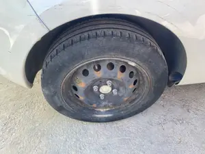 Foto de LLANTA RENAULT CLIO III 1.5 dCi Diesel (68 CV / 50 KW) referencia 8200110146