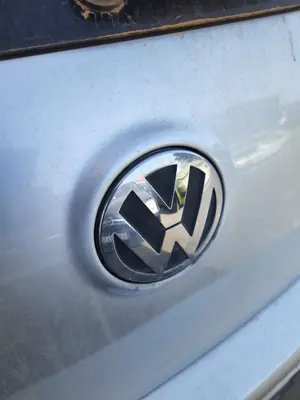 Foto de MANETA EXTERIOR MALETERO / PORTON VOLKSWAGEN GOLF V (1K1)(10.2003) 1.4 16V TSI (170 CV / 125 KW)