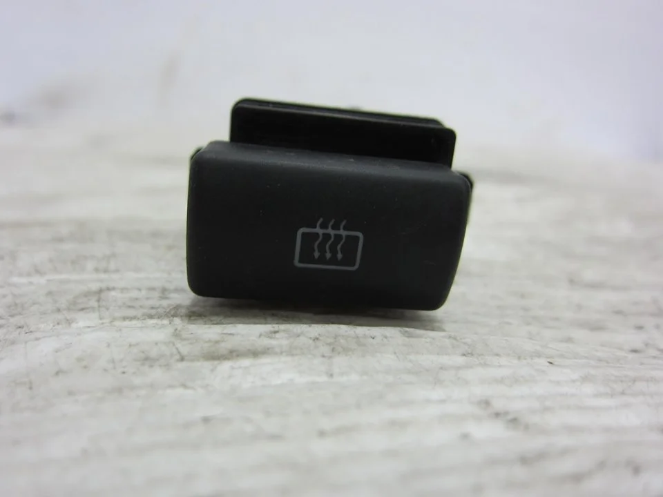 Foto de INTERRUPTOR SEAT IBIZA (6L1) 1.4 16V (86 CV / 63 KW) referencia 6L1959621