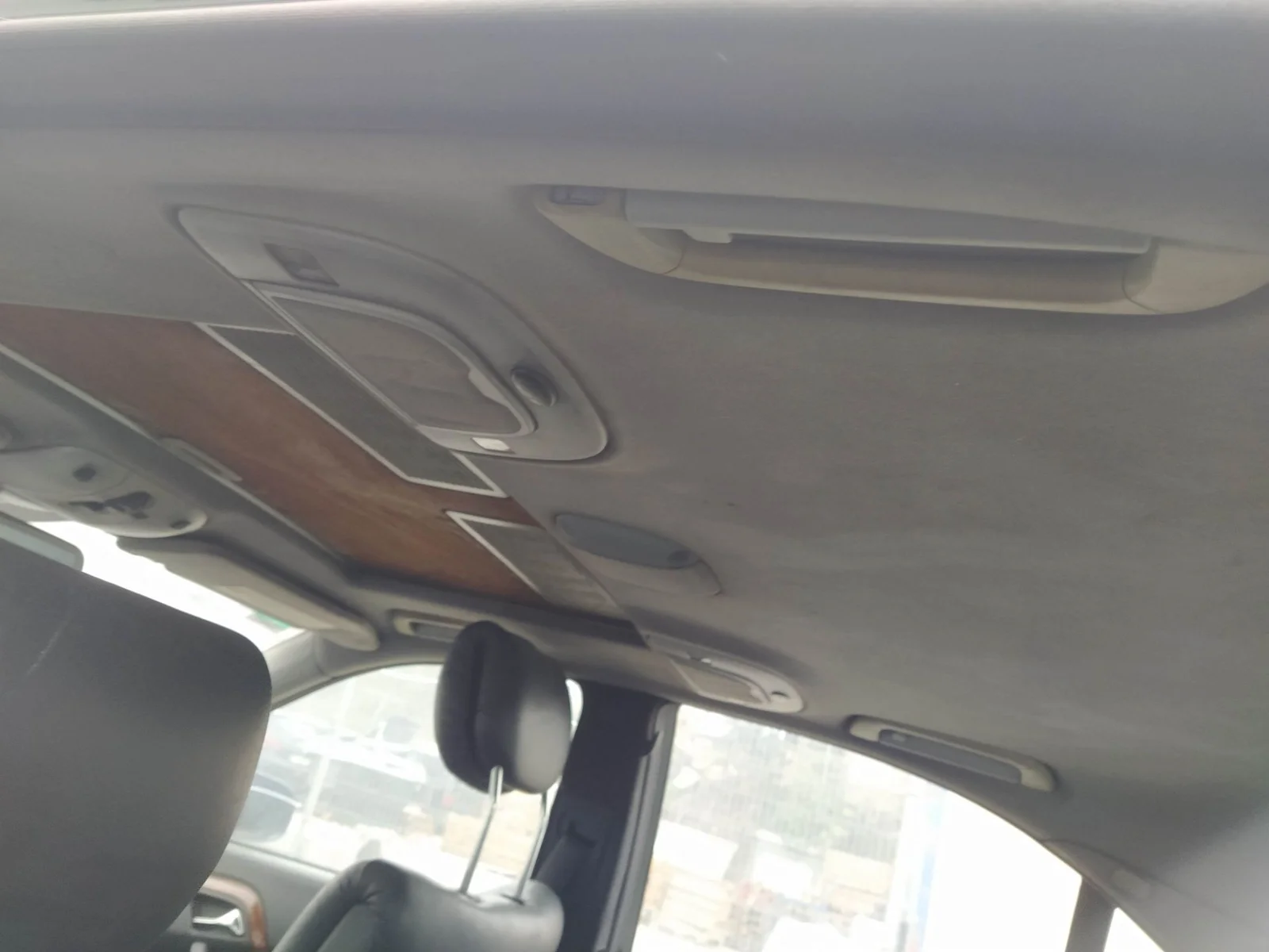 Foto de ASIDERO TECHO TRASERO IZQUIERDO MERCEDES-BENZ CLASE S (BM 220) BERLINA 3.2 CDI CAT (197 CV / 145 KW) referencia A2208100751 FKZ