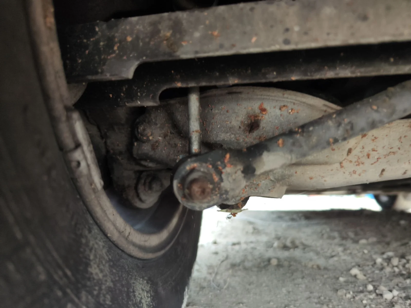 Foto de BRAZO SUSPENSION TRASERO IZQUIERDO VOLVO S80 BERLINA 2.4 CAT (140 CV / 103 KW) referencia 9157102