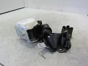 Foto de CINTURON SEGURIDAD TRASERO DERECHO FORD FOCUS SPORTBREAK (CB8) 1.6 TDCi CAT (95 CV / 70 KW) referencia 34074772C