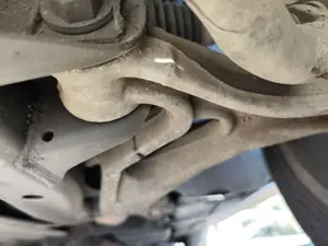 Foto de BRAZO SUSPENSION DELANTERO IZQUIERDO VOLKSWAGEN TOUAREG (7L6) 4.2 V8 32V FSI (350 CV / 257 KW) referencia 7L0407021B