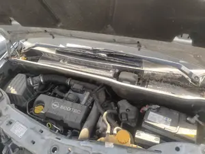 Foto de TUBOS AIRE ACONDICIONADO OPEL MERIVA 1.7 16V CDTI (101 CV / 74 KW)