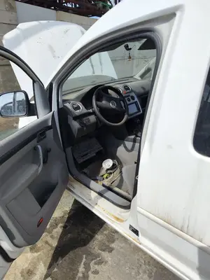 Foto de GOMAS CONTORNO PUERTA VOLKSWAGEN CADDY (2K)(02.2004) 1.9 TDI (BSU) (75 CV / 55 KW)