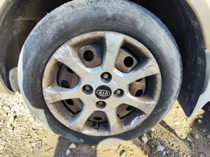 Foto de LLANTA KIA CARENS (RS) 1.8 16V CAT (126 CV / 93 KW) referencia K9965R46050
