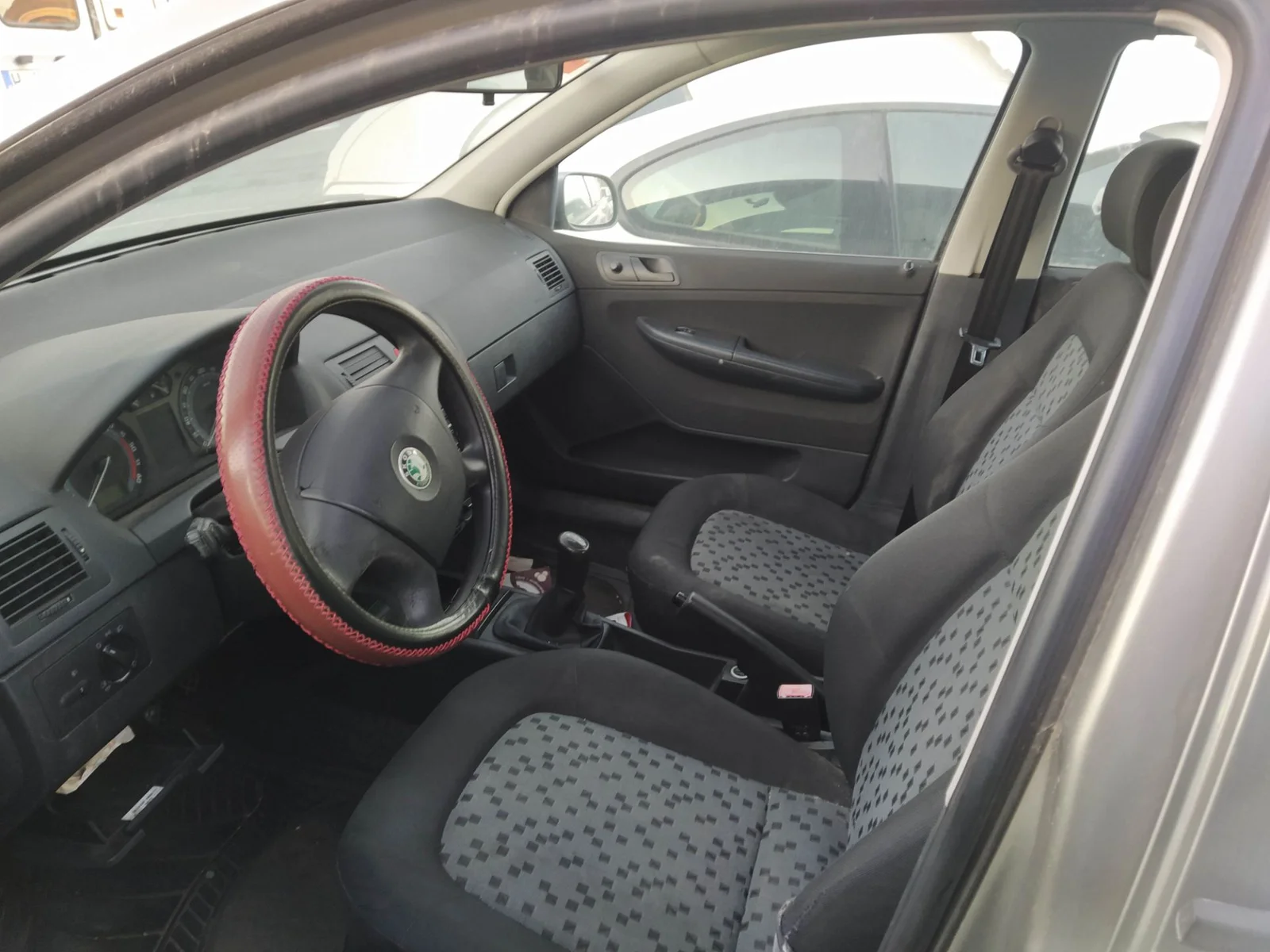 Foto de GUARNECIDO PUERTA DELANTERA DERECHA SKODA FABIA (6Y2/6Y3) 1.4 TDI (69 CV / 51 KW) referencia 6Y0867012AHFKZ